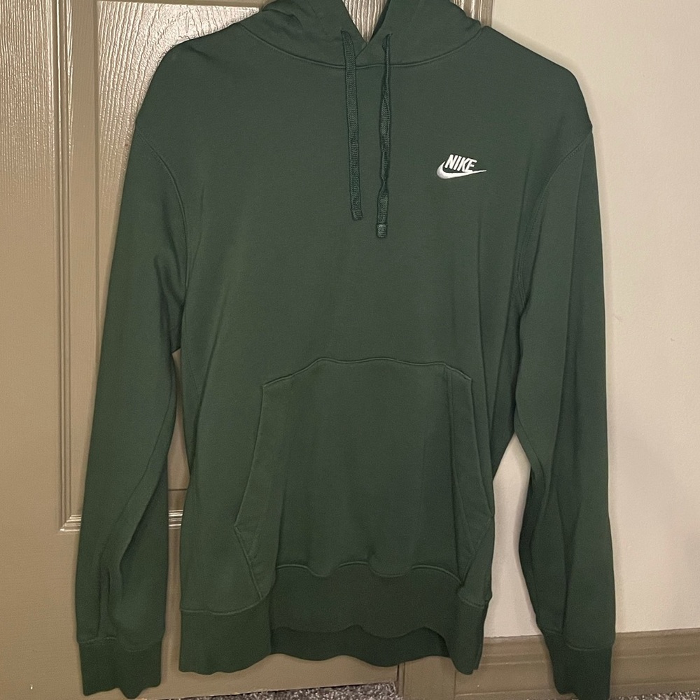 Nike men’s sweatshirt small army green